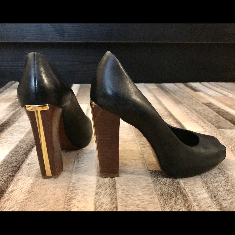 Tory Burch Gold T Cantrell Peep Toe Heels